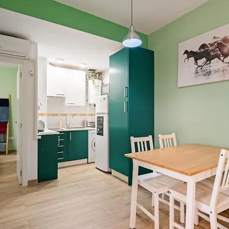 1 Bedroom Flat In Center *