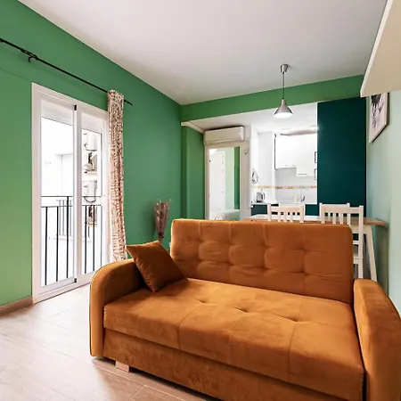 1 Bedroom Flat In Center Apartment *