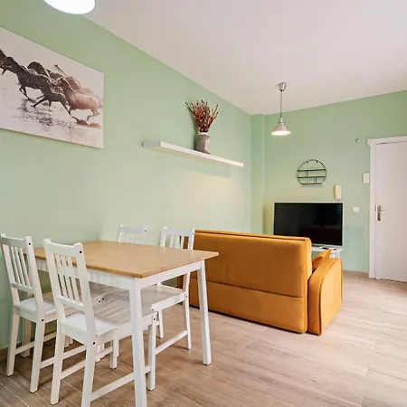 1 Bedroom Flat In Center * Malaga