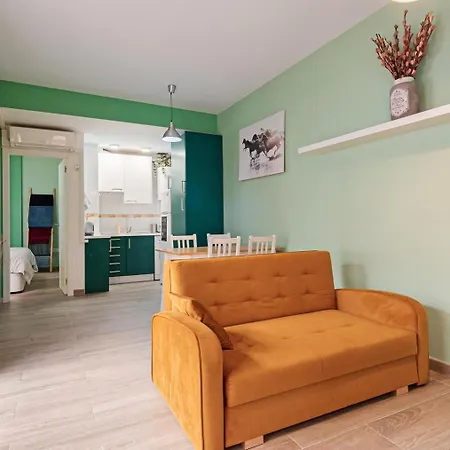 Apartment 1 Bedroom Flat In Center Malaga