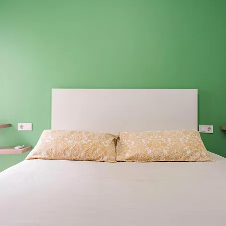 1 Bedroom Flat In Center *